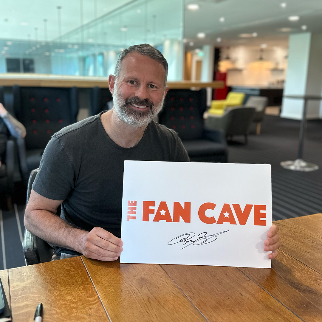 Ryan Giggs Signed Manchester United Shirt Classic Frame