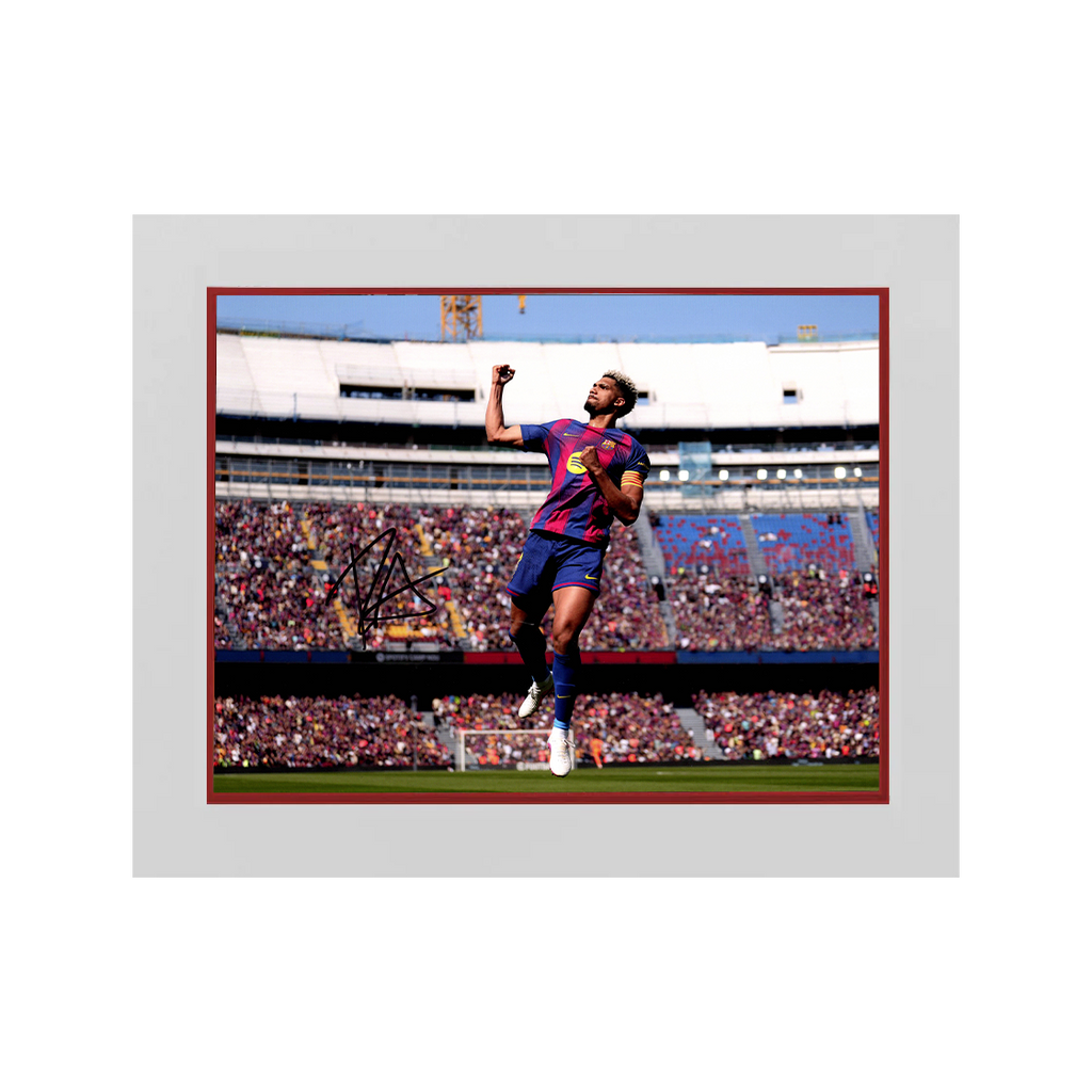 Ronald Araújo Signed Barcelona Image Deluxe Mount