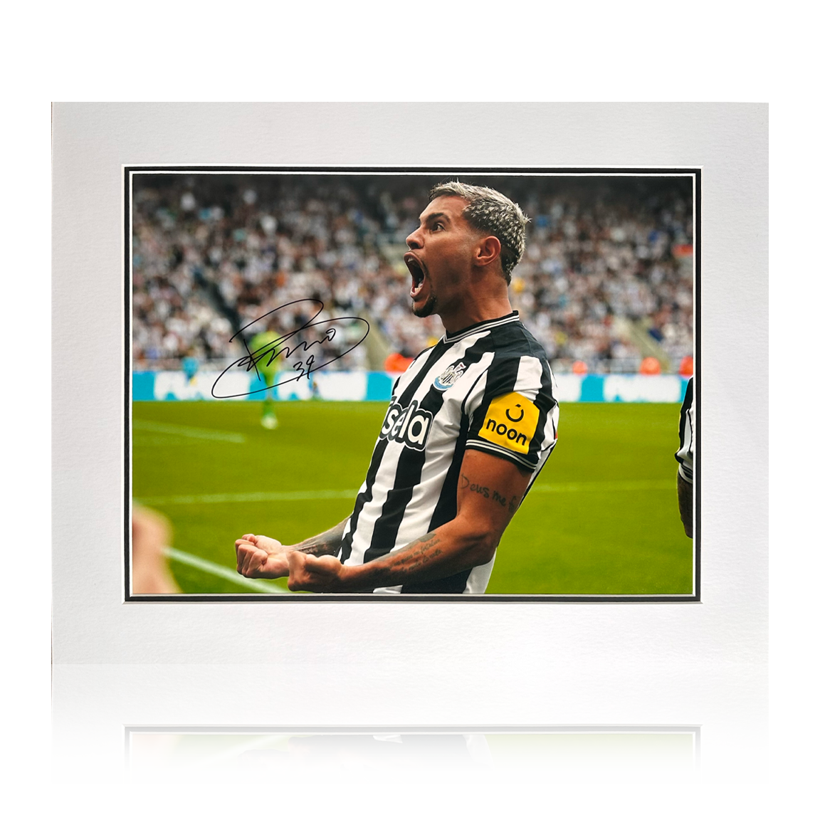 Bruno Guimarães Signed Newcastle United Mount