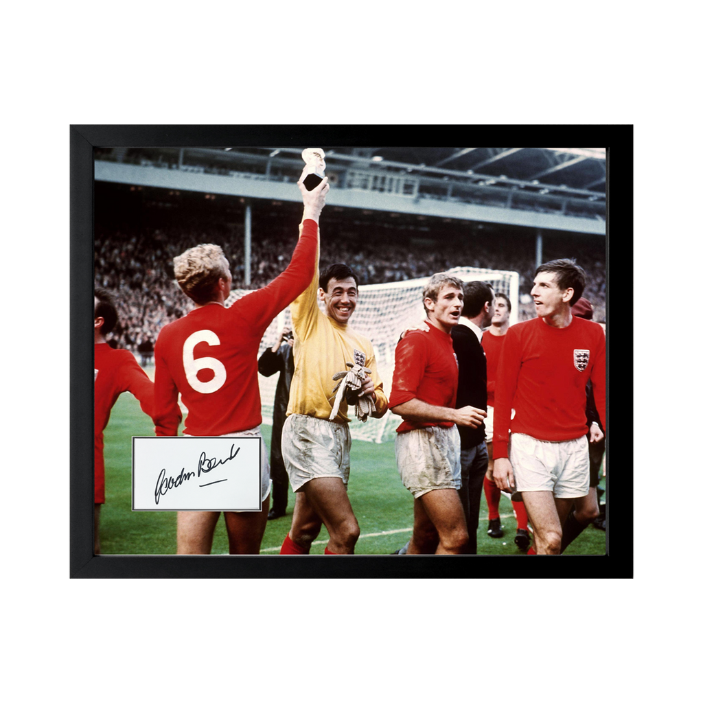 Gordon Banks Signed England Cut Deluxe Mount Frame