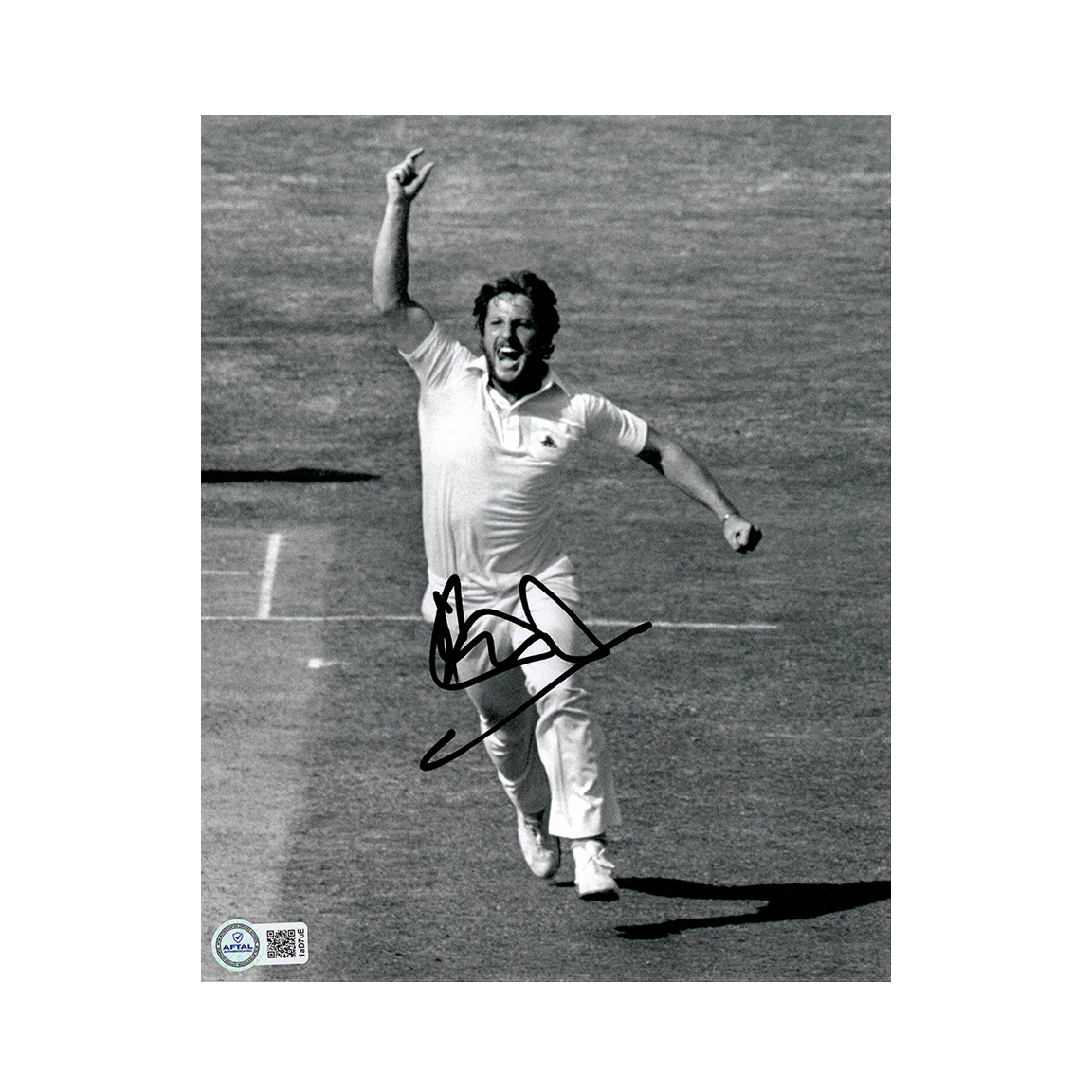 Ian Botham Signed 10x8 Photo