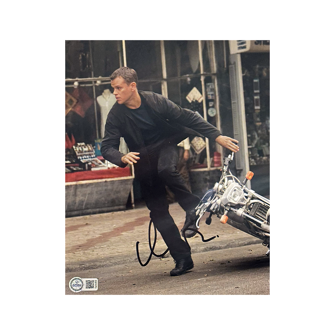 Matt Damon Signed Jason Bourne 10x8 Image 4 (AFTAL Authenticated)