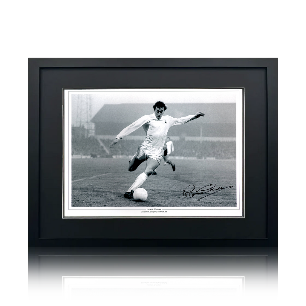 Martin Chivers Signed Tottenham Hotspur 16x12 Photo Deluxe Mount Frame