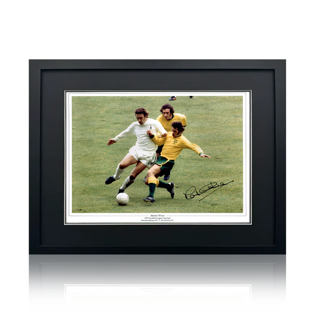 Martin Chivers Signed Tottenham Hotspur 16x12 Deluxe Mount Frame