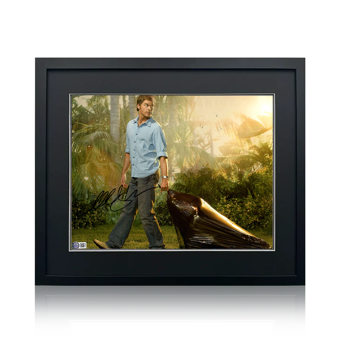 Michael C. Hall Signed Dexter Image Compact Frame (AFTAL Authentication)
