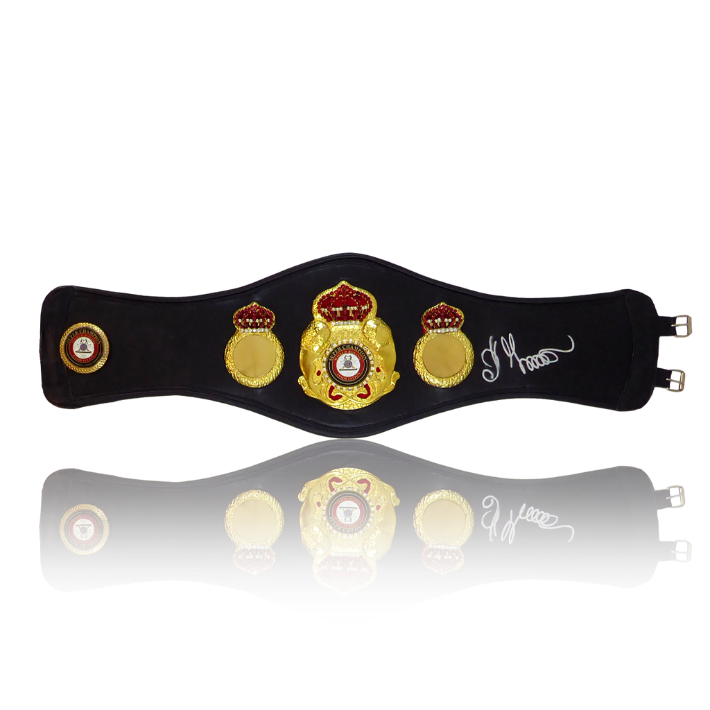 Auction: Oleksandr Usyk Signed Heavyweight Mini Belt