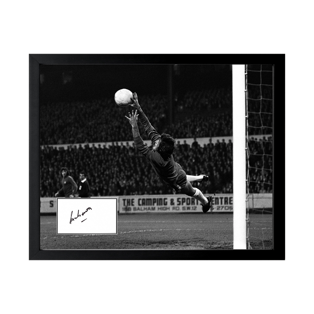 Peter Bonetti Signed Chelsea Cut Deluxe Mount Frame
