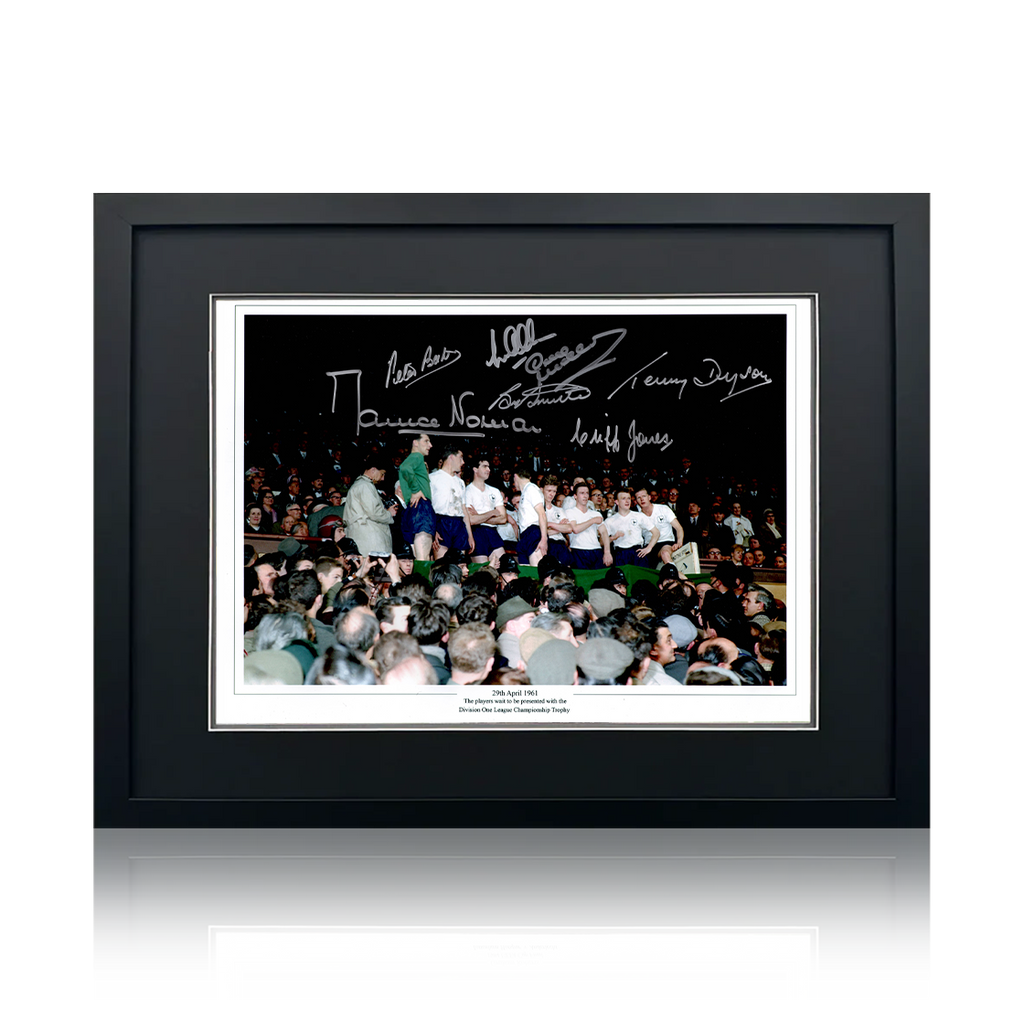 Tottenham Hotspur 1961 Squad Signed By 7 Image 5 Deluxe Mount Frame