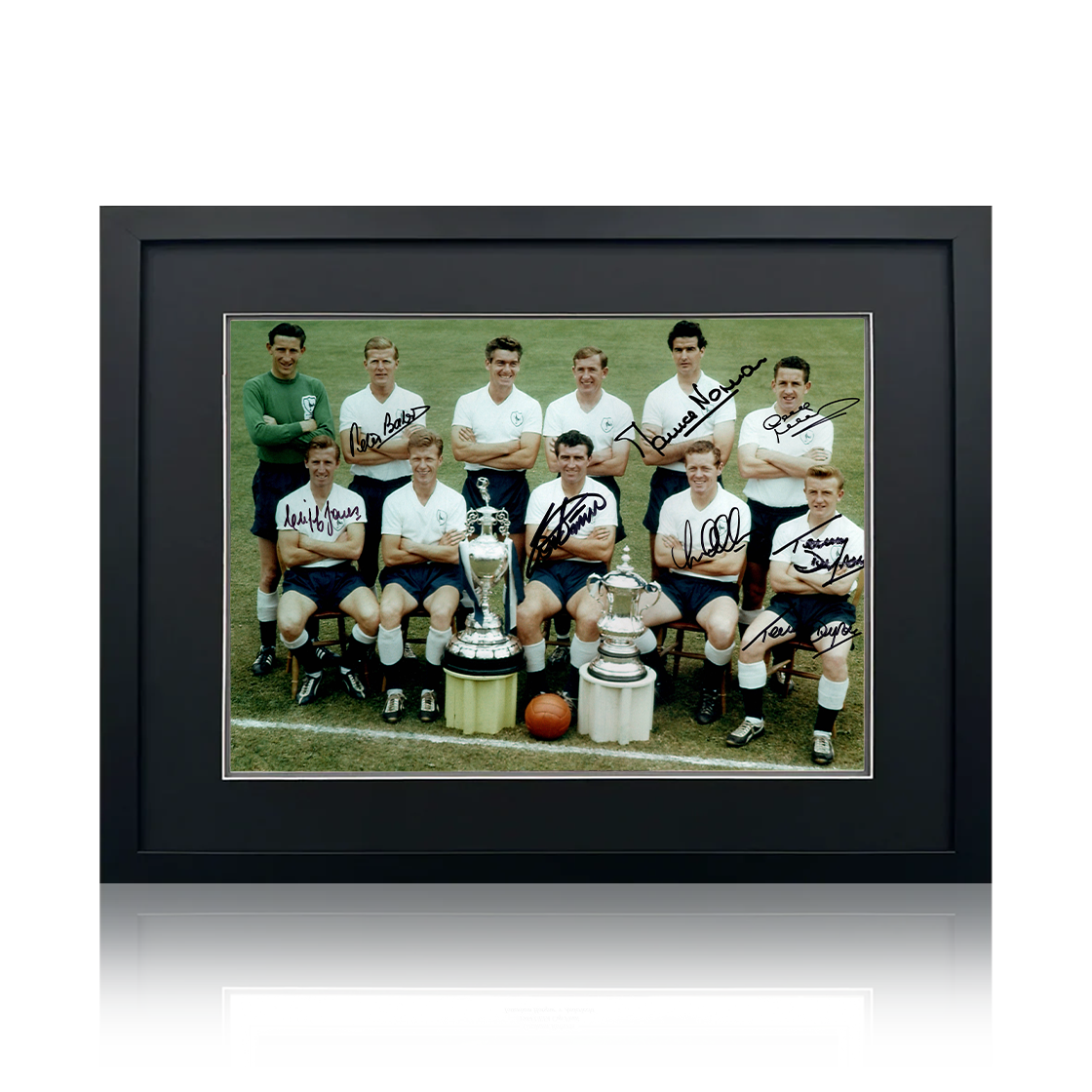 Tottenham Hotspur 1961 Squad Signed By 8 Image 5 Compact Frame