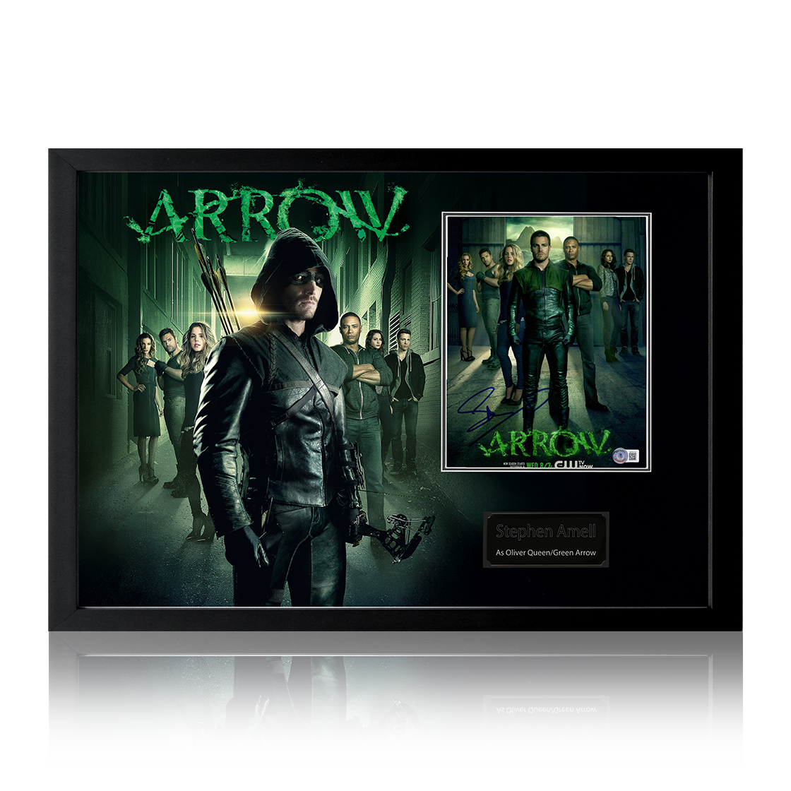 Stephen Amell Signed Arrow Image Iconic Frame (Beckett)