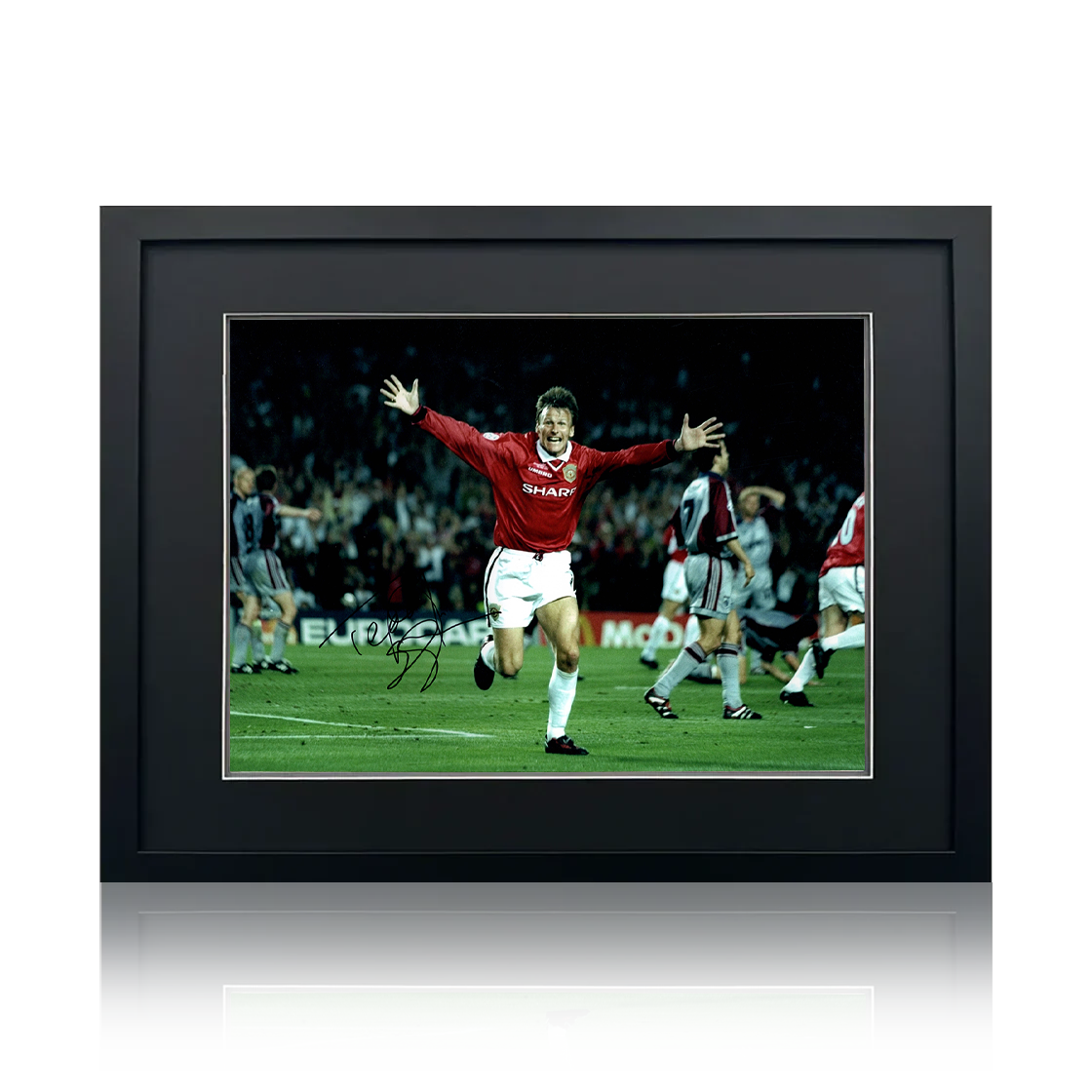 Teddy Sheringham Signed Manchester United 16x12 Photo Compact Frame