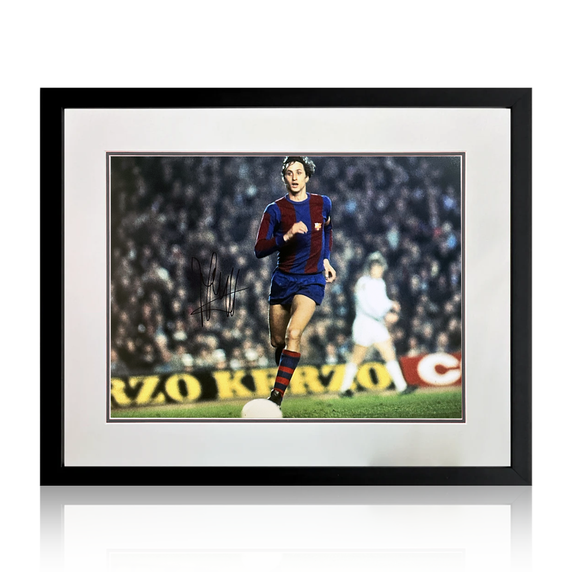 Johan Cruyff Signed FC Barcelona Photo Deluxe Mount Frame (AFTAL Authentication)