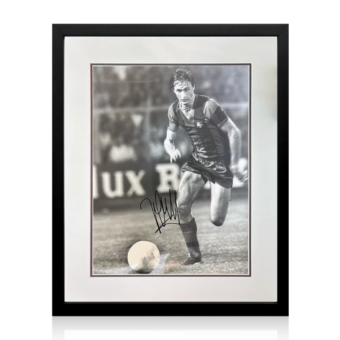 Johan Cruyff Signed FC Barcelona Photo Deluxe Mount Frame (AFTAL Authentication)
