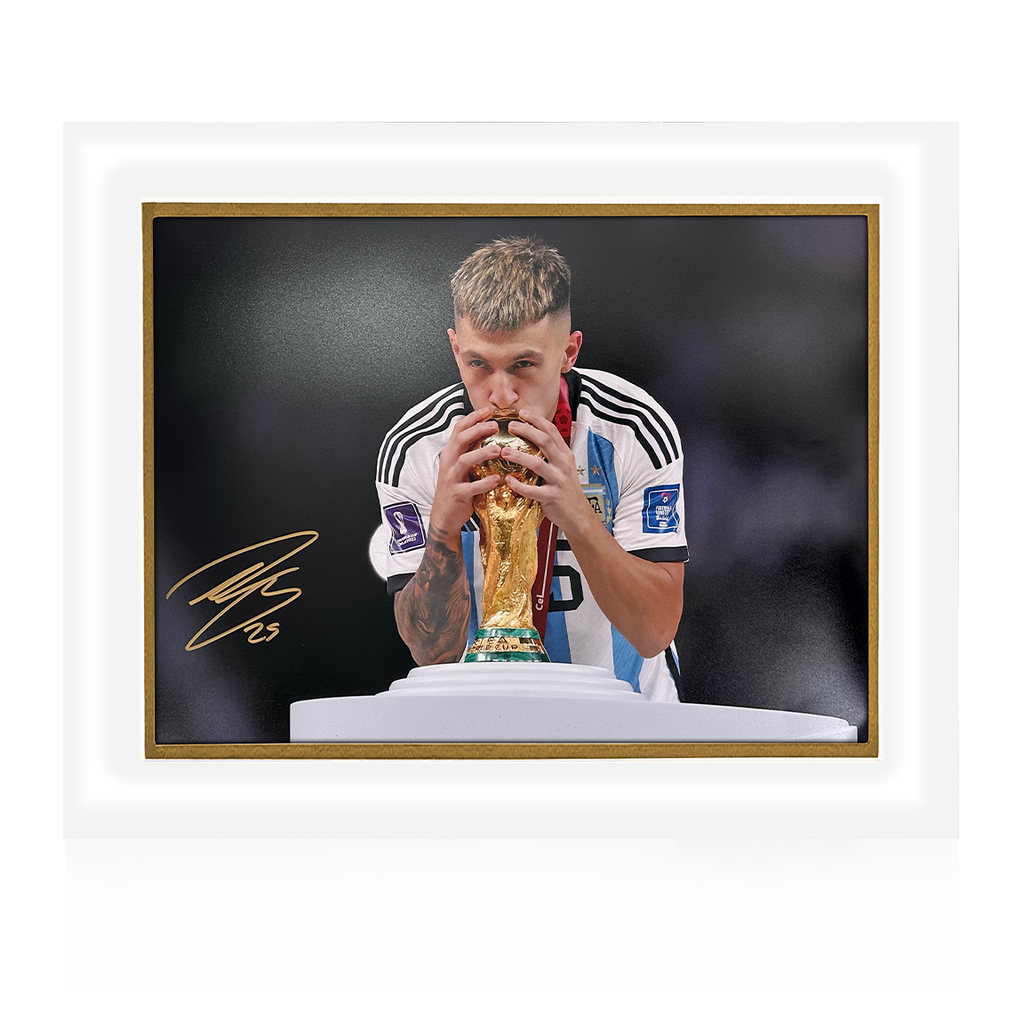 Lisandro Martínez Signed Argentina Deluxe Mount