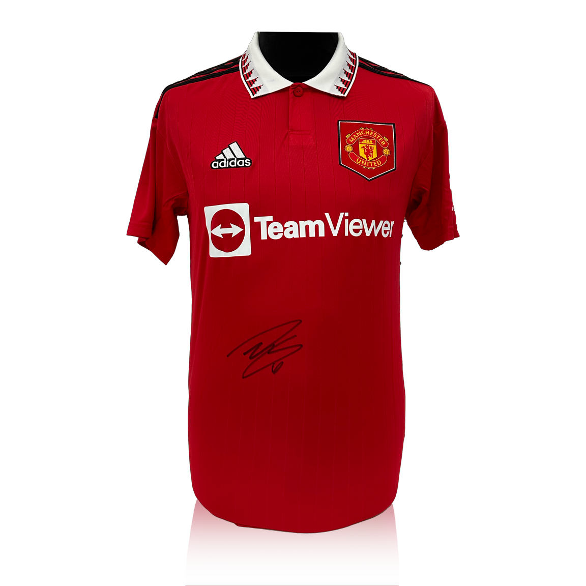 Lisandro Martínez Front Signed Manchester United Shirt